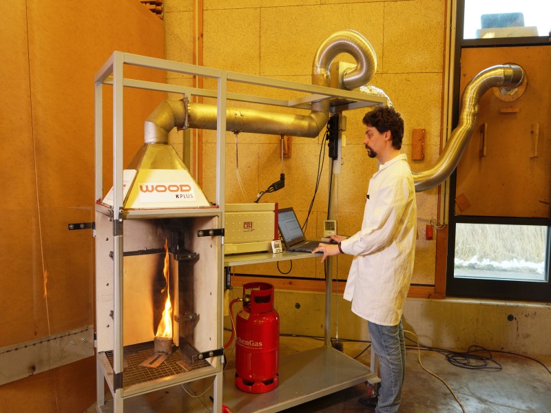 Ofen - Team Funktionalisiertes Holz & biobasierte Materialien