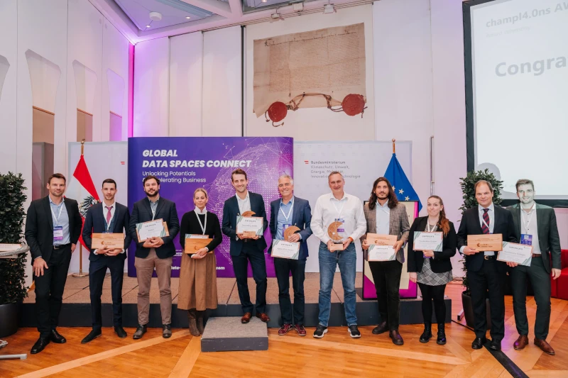 316 - ZER04809_Die Nominierten und Moderatoren des champI4.0ns AWARD 2024 (©Foto Zeia Rahimi gurgpro)