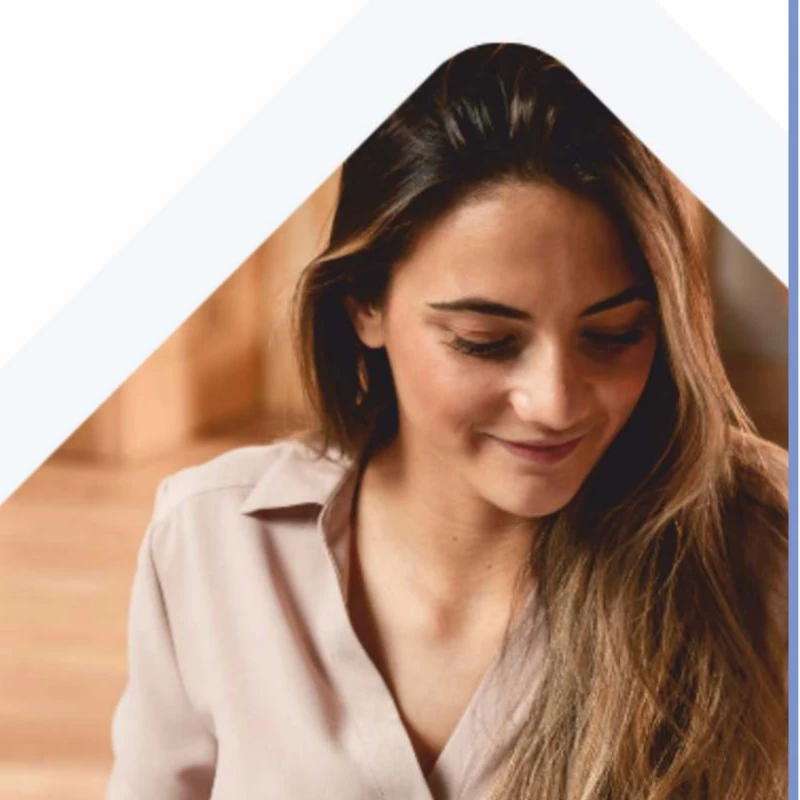 Workshop Anforderungen an die nachhaltige Berichterstattung gem CSRD und Führungskultur KMU_Dame mit langen braunen Haaren