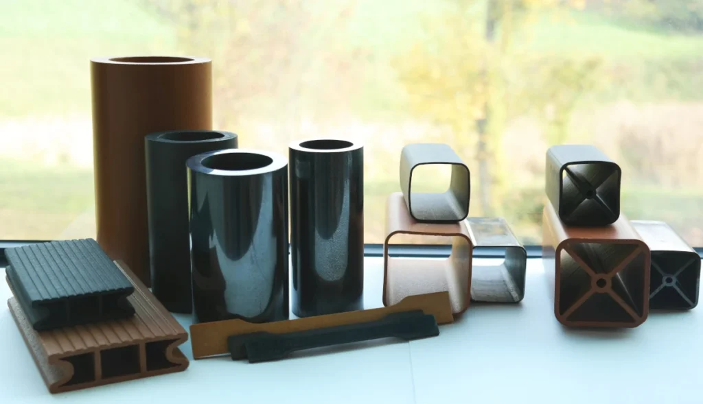 Verschiedene Geometrien von WPC-Grünkörpern, porösen Kohlenstoffen und SiC-Keramiken (© Foto: Wood K plus)